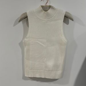 NWT Gap sleeveless sweater